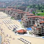 б003 в бийч резорт- море пред прозореца, плаж пред вратата !!! Apartment *