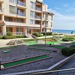 Apartment б003 в бийч резорт- море пред прозореца, плаж пред вратата !!! *