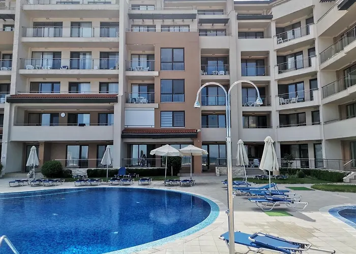 Apartment б003 в бийч резорт- море пред прозореца, плаж пред вратата !!! *