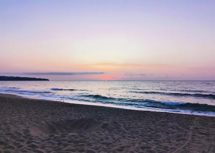 б003 в бийч резорт- море пред прозореца, плаж пред вратата !!!