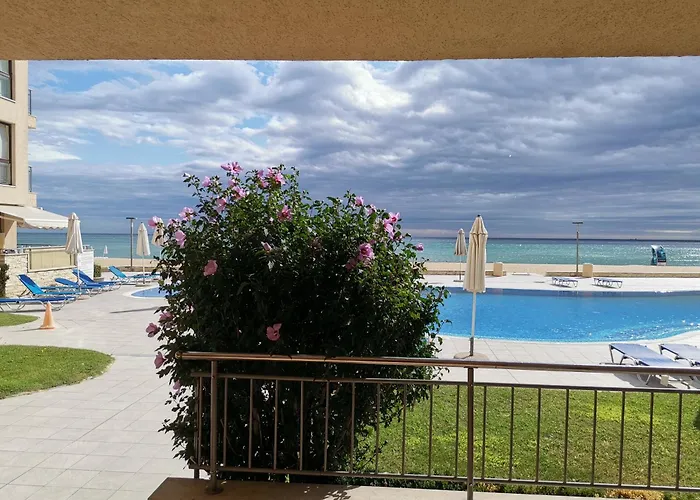 б003 в бийч резорт- море пред прозореца, плаж пред вратата !!! Apartment Obzor